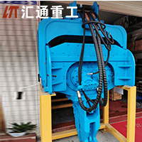 挖掘機(jī)打樁機(jī)械臂振動(dòng)錘有幾種規(guī)格？